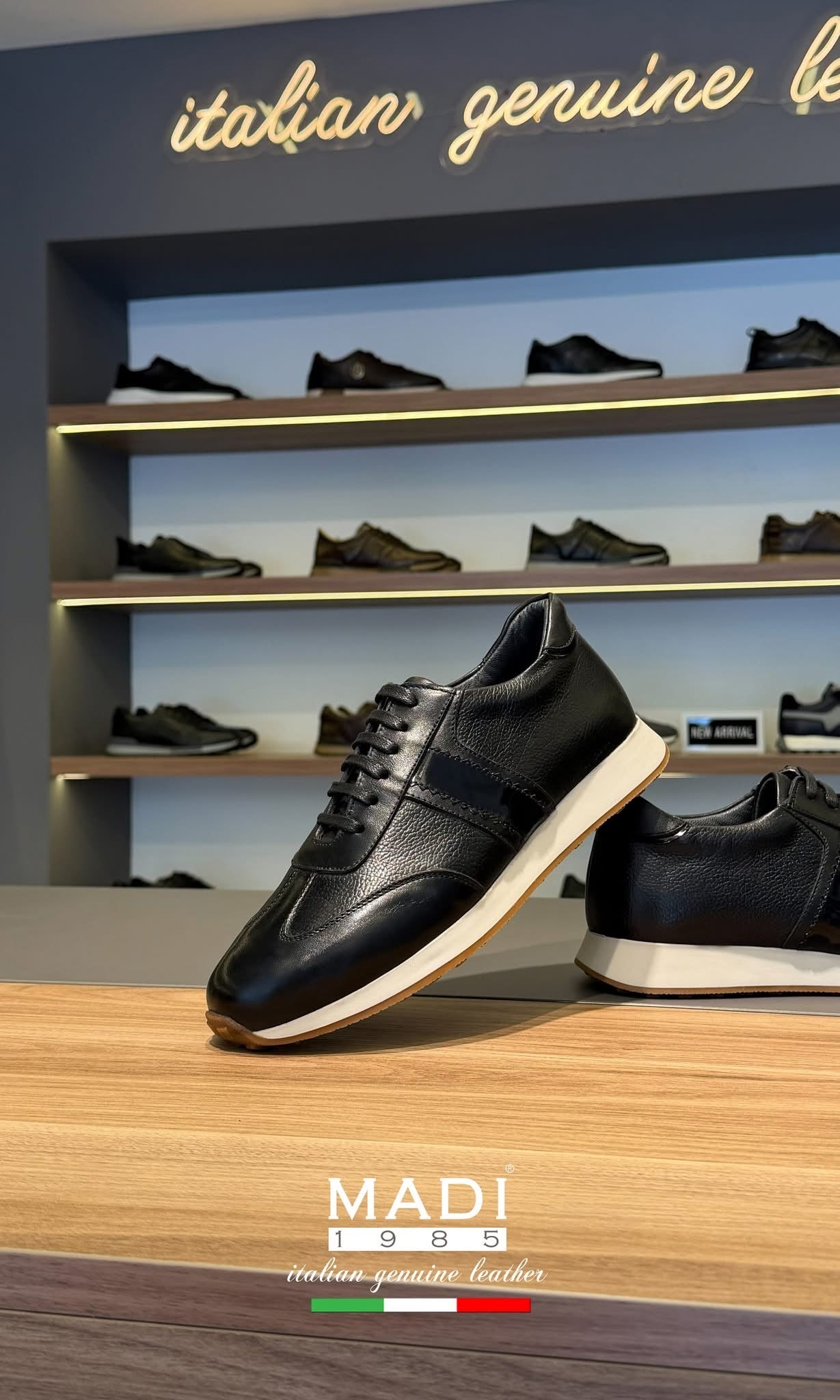 Italiano 324 Black