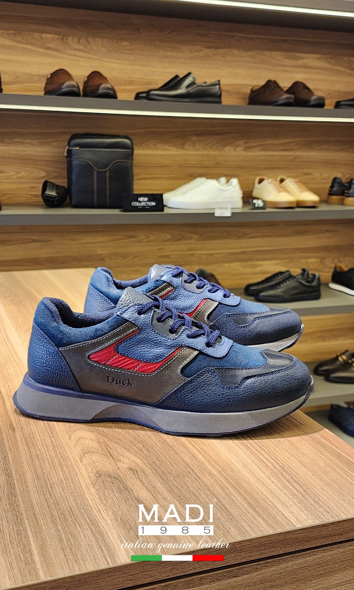 Duck 3116 Navy Red