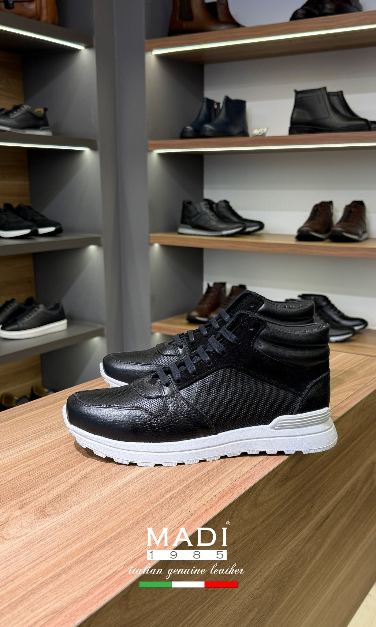 Italiano EV20 Black
