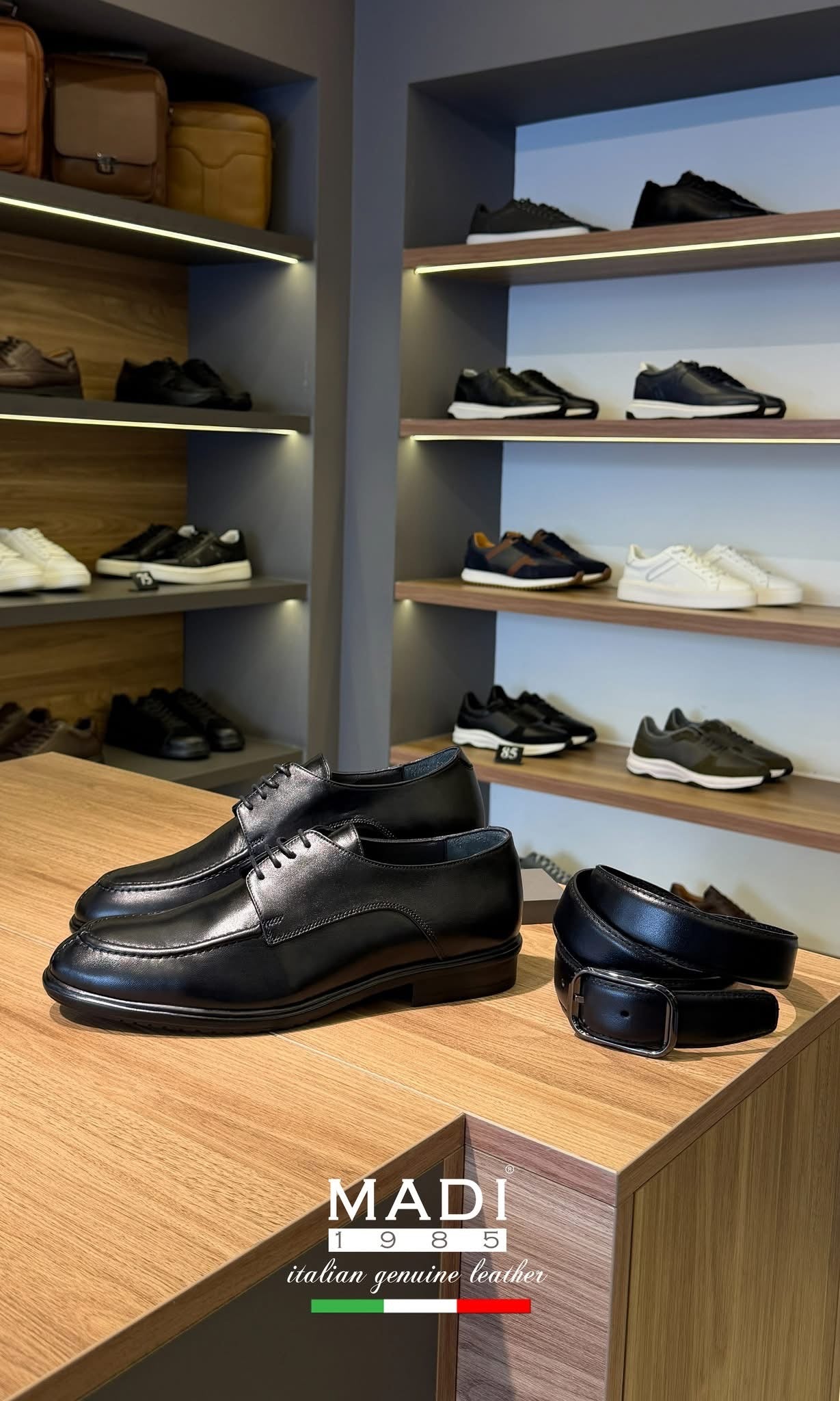 Italiano 192 Black