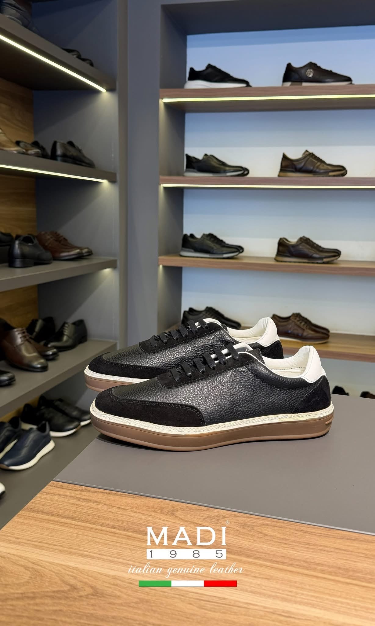 Italiano 2502 Black