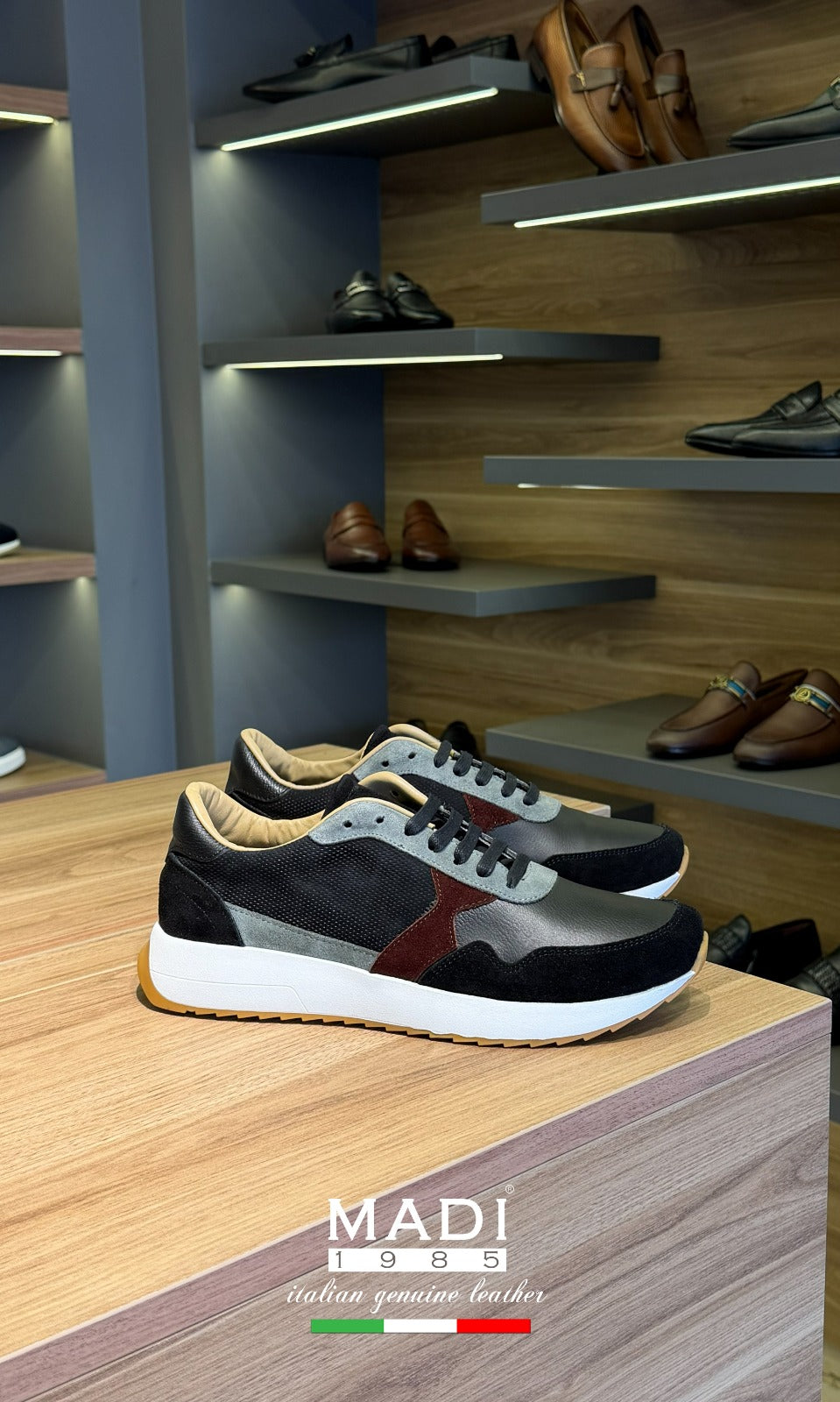 Italiano 7000 Black