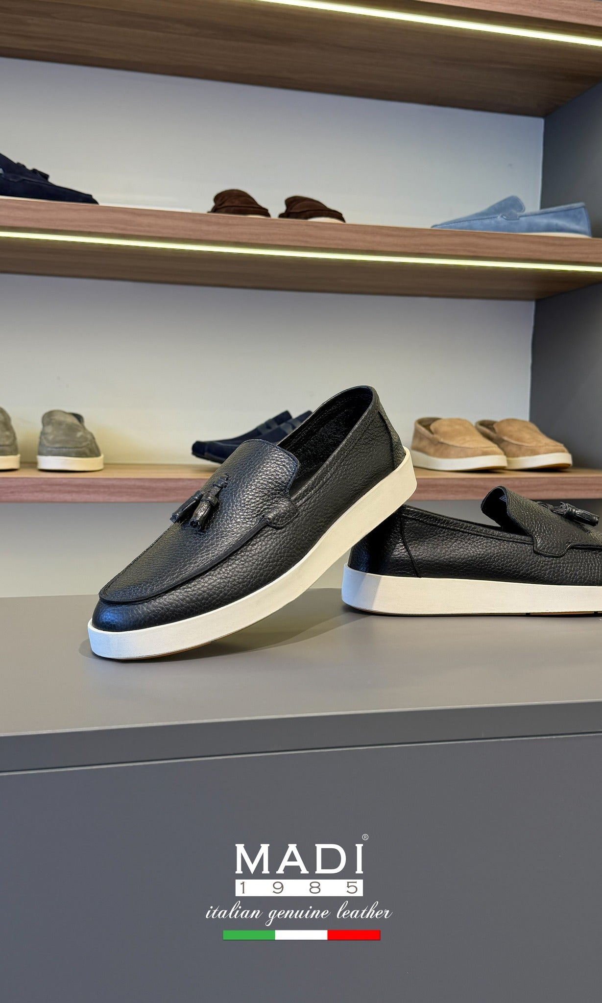 Italiano 6629 Black Leather
