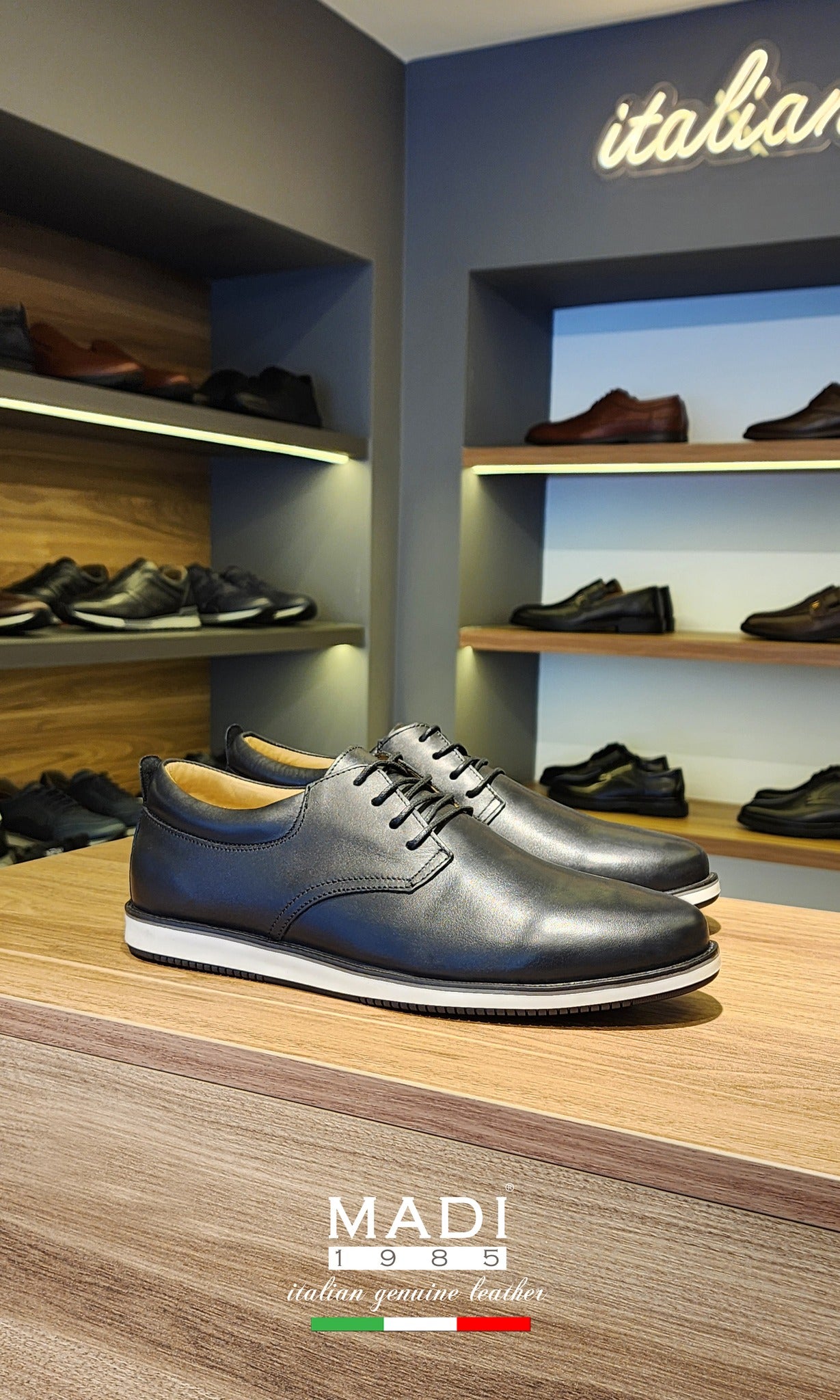 Royal Land Plain black