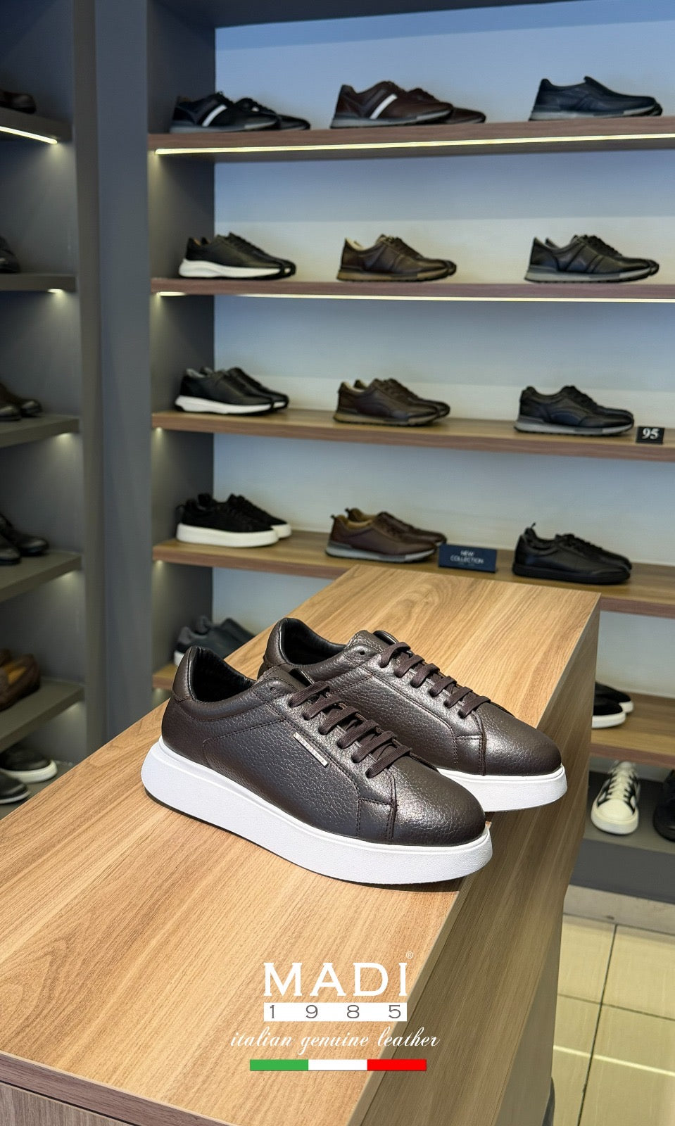 Italiano EV303 Brown